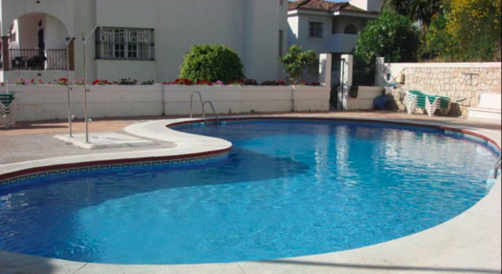 Frente Al Mar Apartment Benalmadena Bagian luar foto